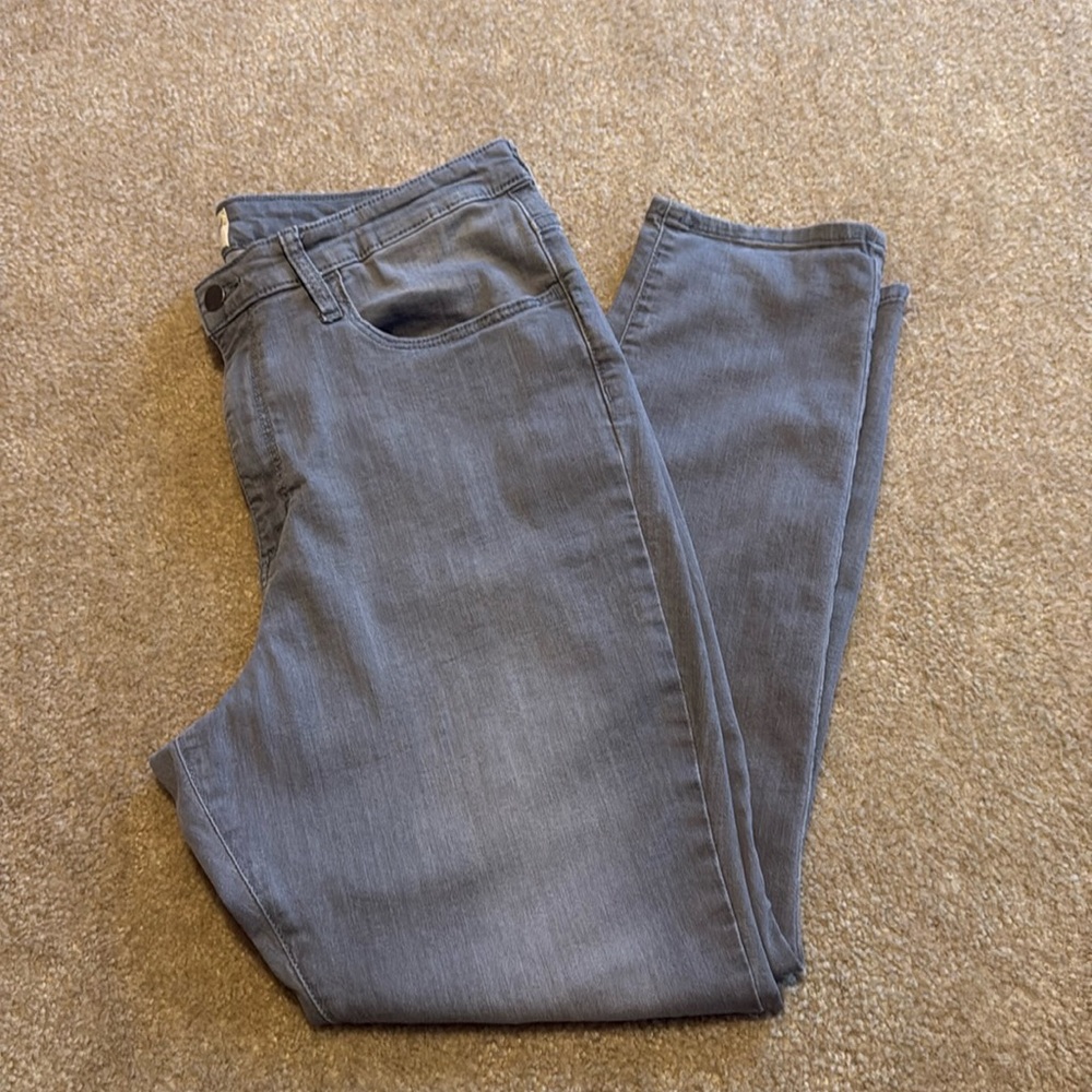 Gray Universal Threads Jeggings Size 16